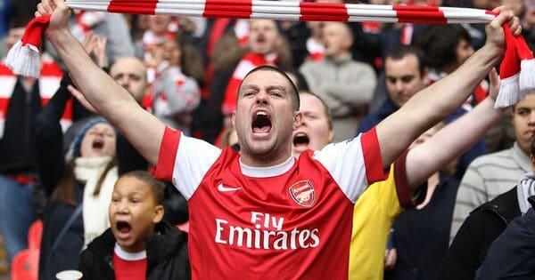 Arsenal lọt top 10 câu lạc bộ bóng đá nổi tiếng nhất thế giới