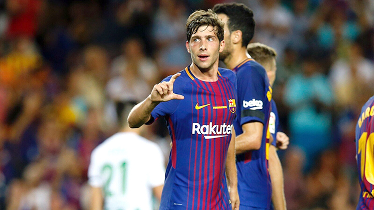 Sergi Roberto đá tiền đạo, tại sao không?